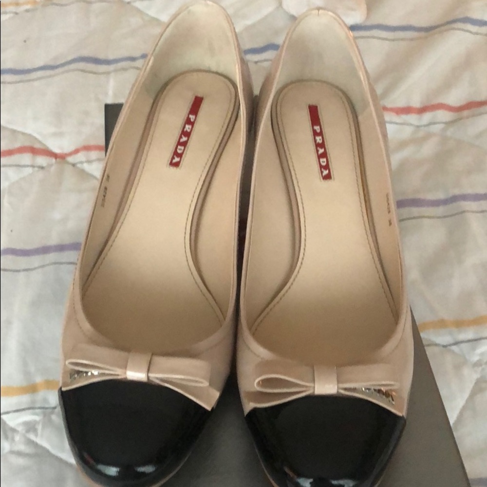 Gorgeous short heel two color Prada shoes